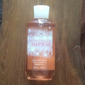 Bath & Body Works Snowflakes & Cashmere shower gel